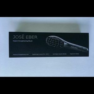 Digital straightening brush